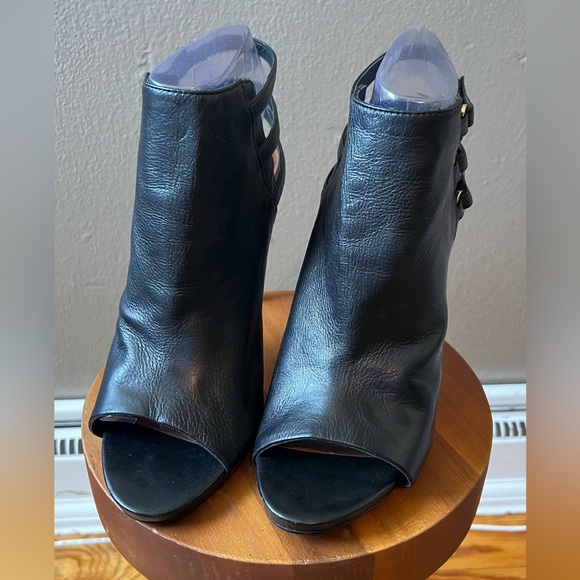 Vince Camuto Women's Fenette Heel Black Size 10 Good Condition - Picture 4 of 15